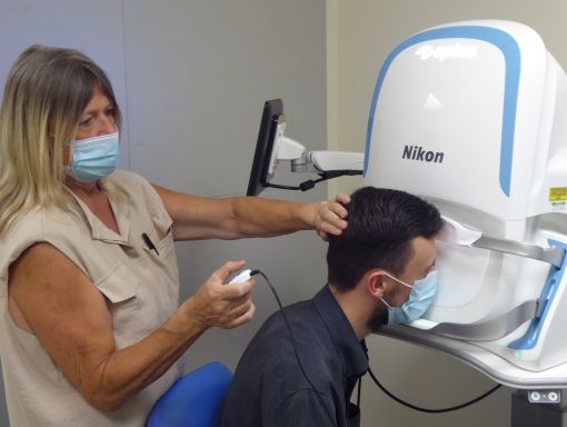 Eye scanner